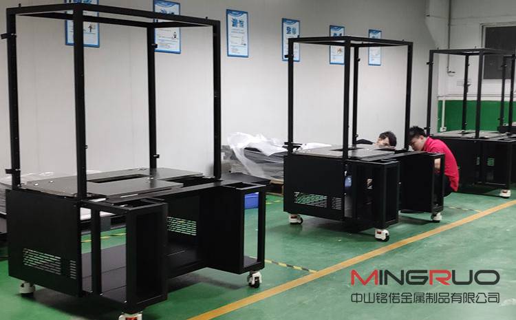 钣金加工行业现状及未来发展方向预测-钣金加工珠海机箱机柜半岛(中国)激光切割新半岛官方网站